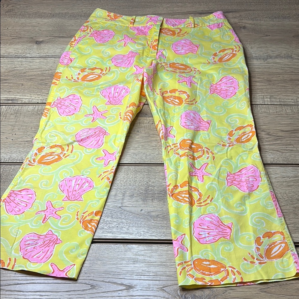 Women’s Vintage Lilly Pulitzer Yellow and Pink Patterned Cropped Pants Size 6